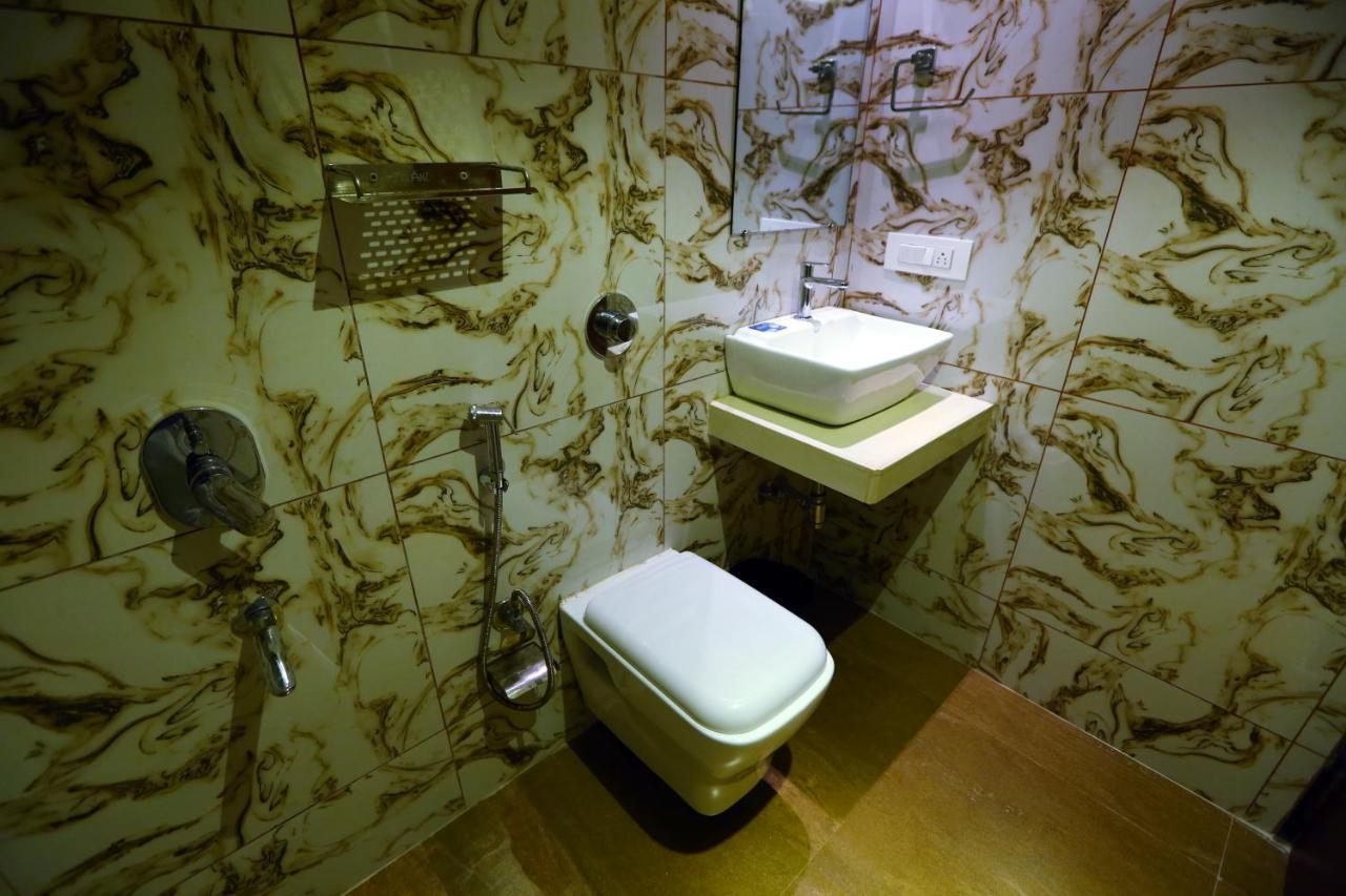 Hotel Hindustan Residency Thane Buitenkant foto